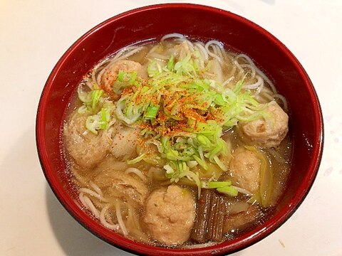 鶏だんごたっぷりの☆お蕎麦